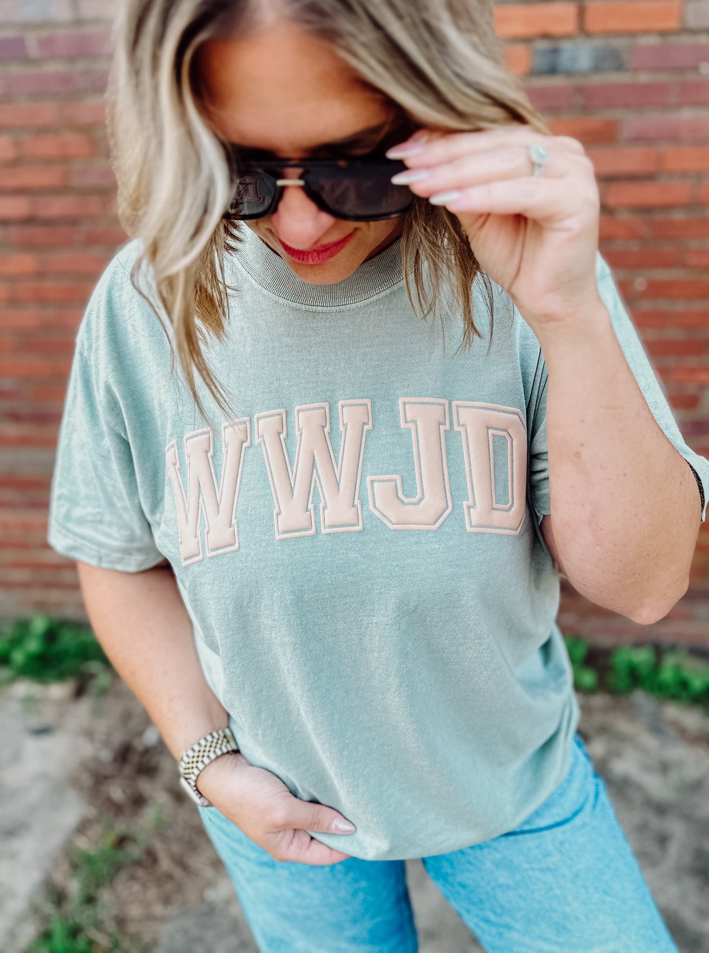 WWJD tee